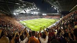 correct-score-trading-image Football stadium full of fans who could be enjoying correct score trading