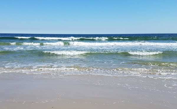 image-jersey-shore-long-beach-island-new-jersey-waves-ocean Blue sky and waves on Long Beach Island, New Jersey.